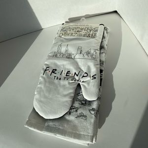 Friends kitchen towels and oven mit